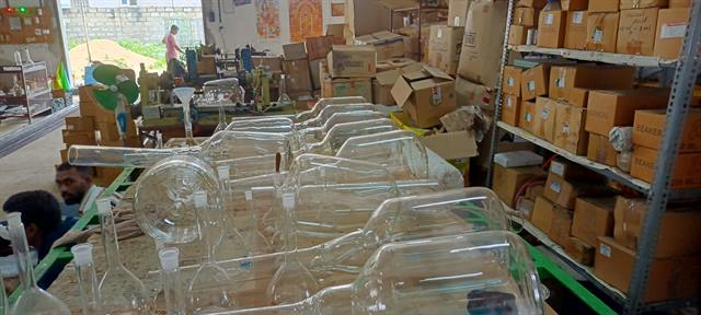 Production floor and scientific glassware team